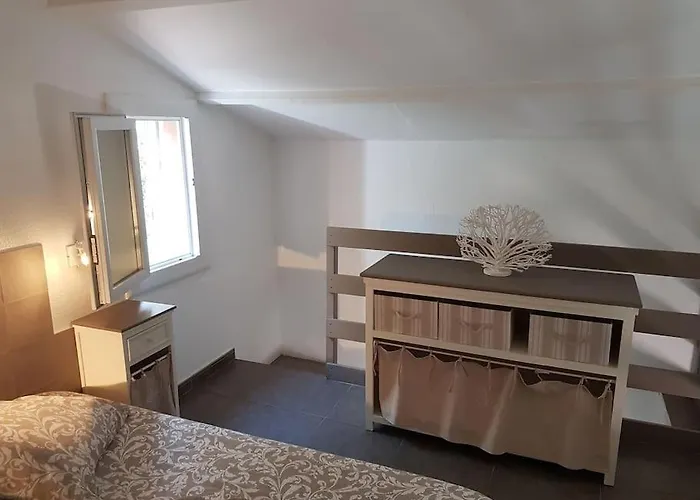Ferienhaus Mini A 5min A Pieds De La Santa Giulia Porto-Vecchio (Corsica)